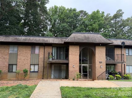 401 Orchard Trace Lane sold home in Orchard Trace, Charlotte, NC