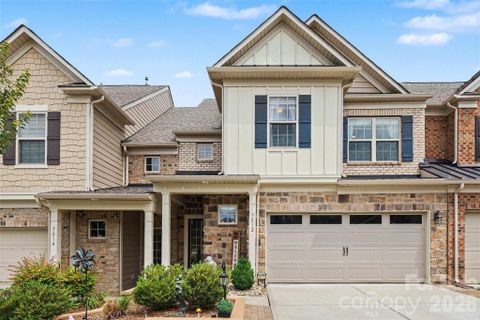 5012 Forest Hills Place active home in Bridgemill, Fort Mill, SC