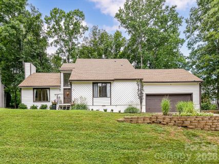7908 Serendipity Lane active home in Raintree, Charlotte, NC