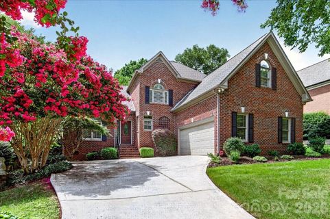 6784 Lynrose Court