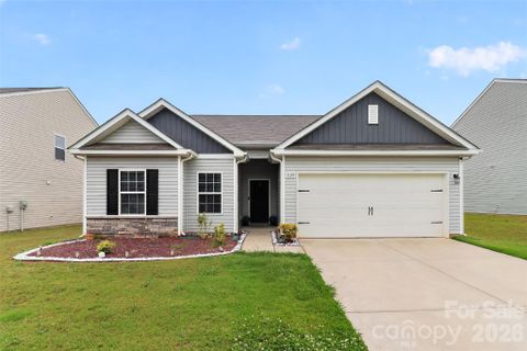 1120 Culver Spring Way pending home in The Reserve At Canyon Hills, Charlotte, NC