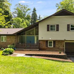 32 Mayfair Drive