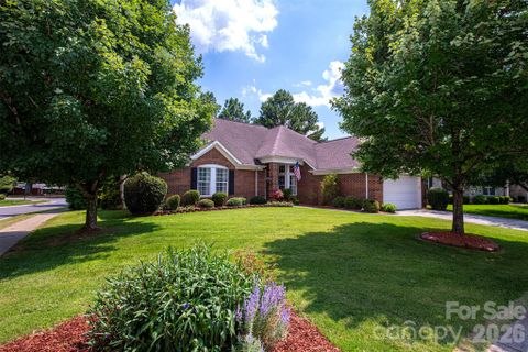 6103 Breckfield Court pending home in Berewick, Charlotte, NC