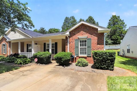 Homes in Harriswood, Charlotte