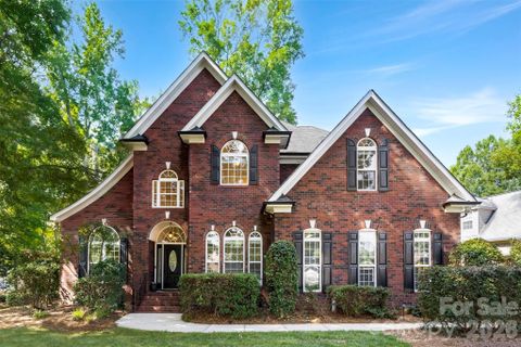 Homes in Emerald Lake, Matthews