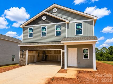 207 Roxanna Court pending home in Villas Of Kings View, Shelby, NC