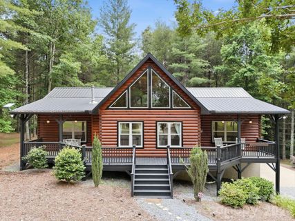 15 Trillium Trail active home in Grandview Peaks, Nebo, NC
