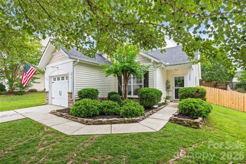 1732 Crabapple Tree Lane sold home in Riverbend, Charlotte, NC