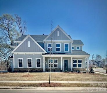 233 Lanyard Lane active home in McLean - South Shore, Belmont, NC