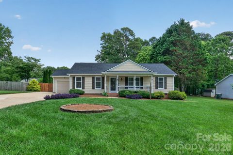 4382 Cross Ridge Drive sold home in Huntington Forest, Gastonia, NC
