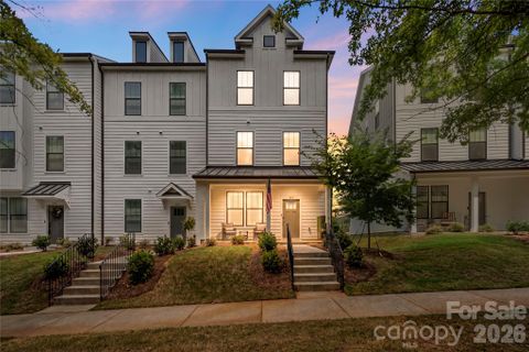 610 District Court pending home in Baxter Village, Fort Mill, SC