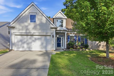 9420 Kestral Ridge Drive active home in Highland Creek, Charlotte, NC
