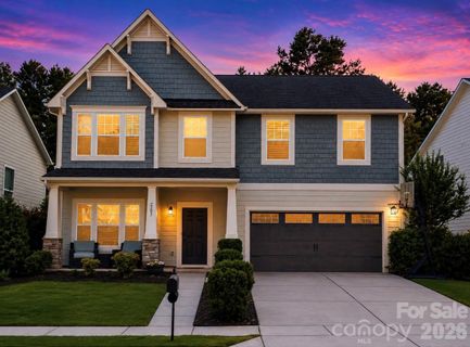 2207 Bluebell Way active home in Lake Ridge, Tega Cay, SC