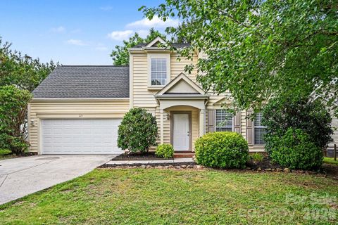 221 Aylesbury Lane