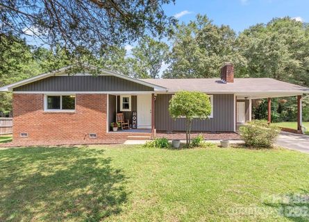 Homes in Green Peach Orchard, Lancaster