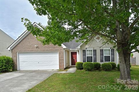 6710 Goldenwillow Drive pending home in Kingstree, Charlotte, NC
