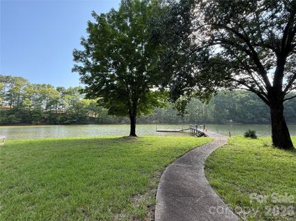 16411 Crosshaven Drive active home in Lake Wylie, Charlotte, NC
