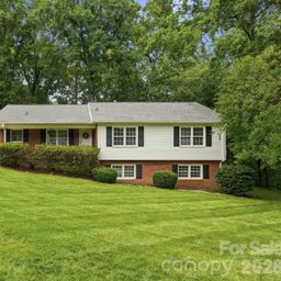 926 Shady Bluff Drive