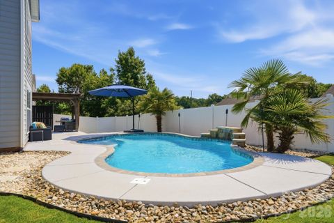 Homes in The Hampshires, Mooresville