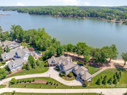 317 Cape August Place pending home in McLean - South Shore, Belmont, NC