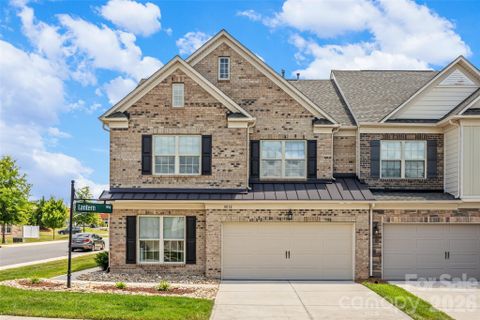 8012 Lantern Way active home in Bridgemill, Fort Mill, SC