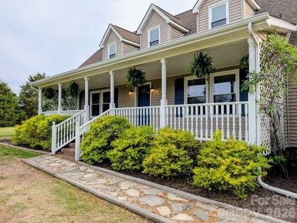 577 Redwood Road