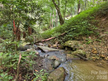 700 Copperhead Cove