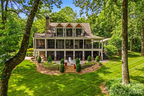 233 Tanglewood Lane