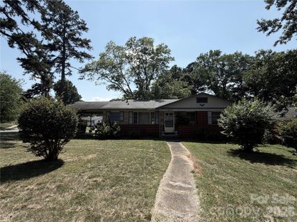 1201 Clanton Road sold home in Clanton Park, Charlotte, NC