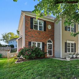 9902 Highlands Crossing Drive
