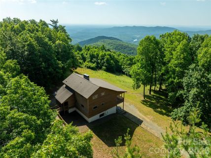 576 Lake Vista Drive