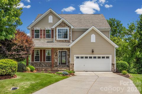 Homes in Almond Glen, Fort Mill