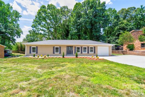 Homes in Springdale, Gastonia