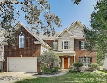 2028 White Cedar Lane sold home in Camberley, Waxhaw, NC