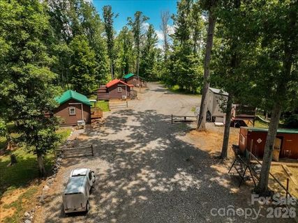 119 127 Deer Hill Lane