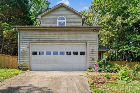 141 32nd Avenue pending home in W L Mitchell Estate, Hickory, NC