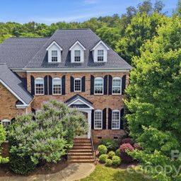 507 Five Leaf Lane