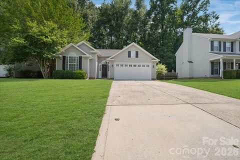 14136 Walkers Crossing Drive pending home in Southbridge, Charlotte, NC