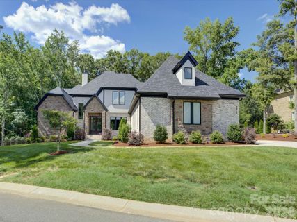 1016 Sherringham Way