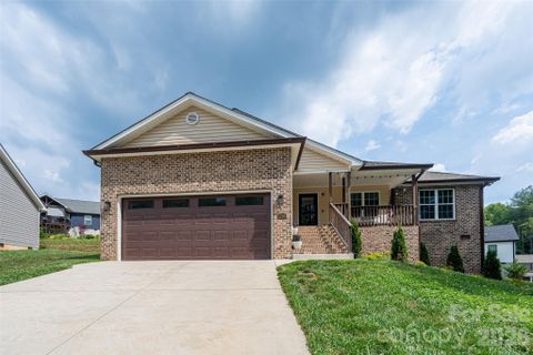 1208 Spring Time Court pending home in Summerhill, Lenoir, NC