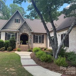2894 Lakeshore Drive