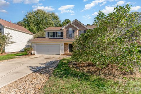9824 Dauphine Drive active home in Walden Ridge, Charlotte, NC