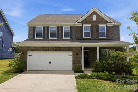 149 Rooster Tail Lane active home in Falls Cove, Troutman, NC