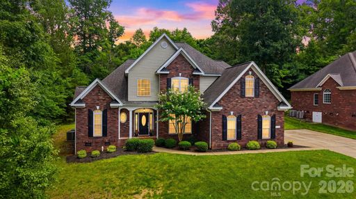 1110 Mayfield Circle