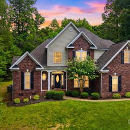 1110 Mayfield Circle