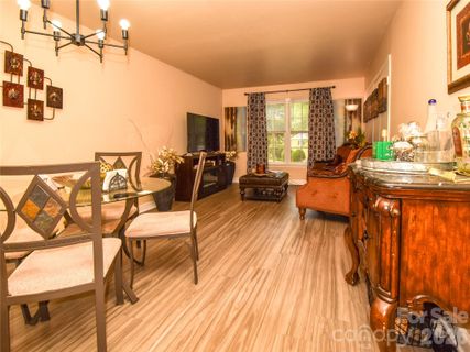 2890 Carriage Drive