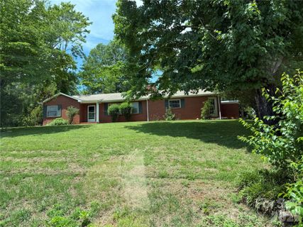 901 Ridgecrest Drive