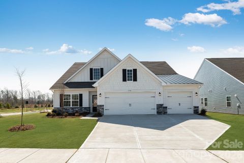 5390 Redbud Road active home in Roselyn, Lancaster, SC