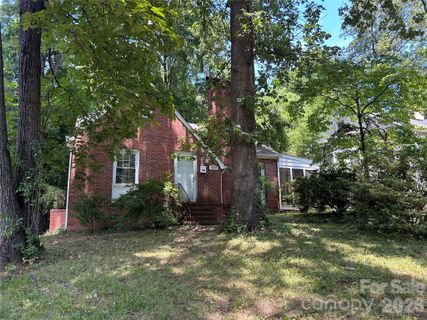 1920 Wood Dale Terrace