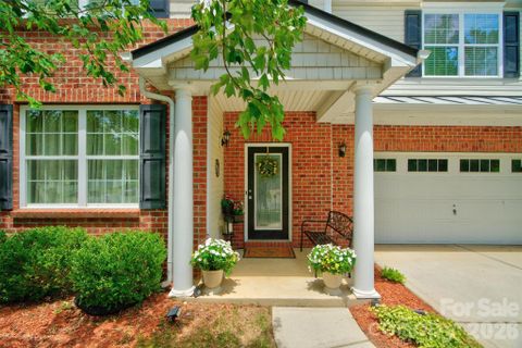 205 Sycamore Creek Road pending home in Spicewood, Fort Mill, SC